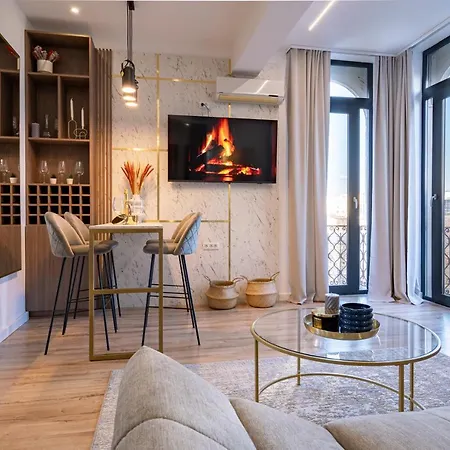 Ferienwohnung Golden View - Breathtaking Location In Bukarest Exterior foto