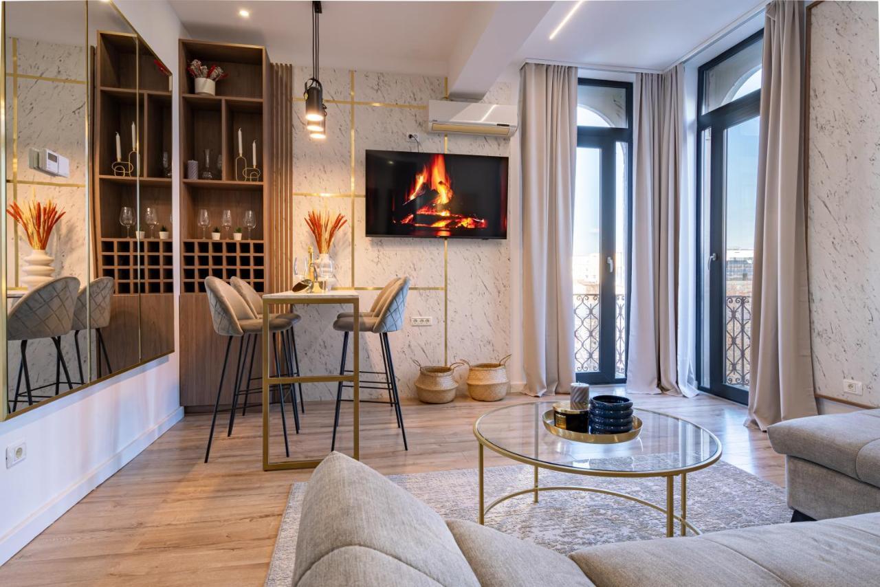 Golden View - Breathtaking Location In *